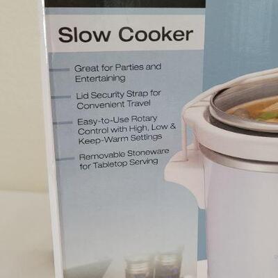 Lot 248: New SYLVANIA 1.5 qt. Slow Cooker 