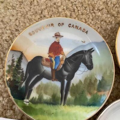 Lot 675 - Decorative Plates