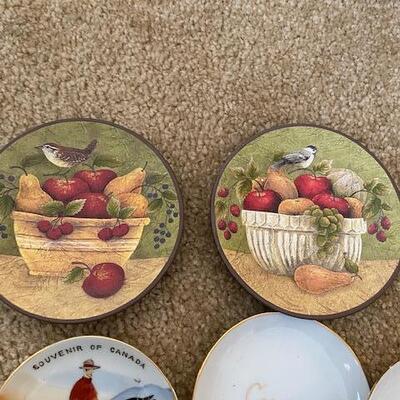 Lot 675 - Decorative Plates