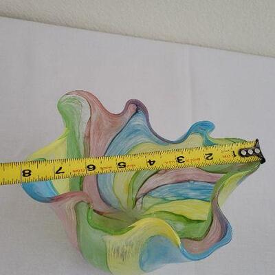 Lot 252: New HALLMARK Colorful Stripes Large Glass Decorative Vase