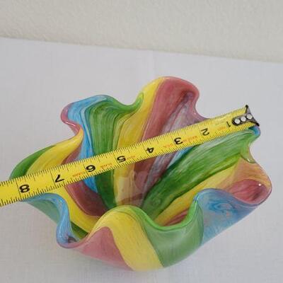 Lot 254: New HALLMARK Two's Company Colorful Stripes Glass Vase  