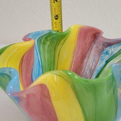 Lot 254: New HALLMARK Two's Company Colorful Stripes Glass Vase  