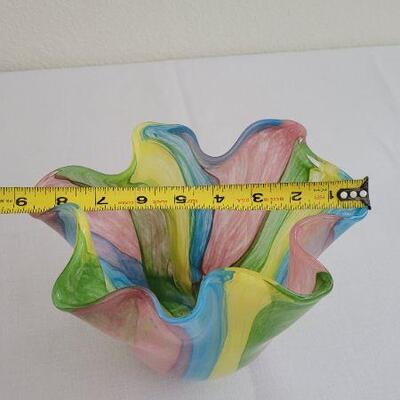 Lot 257: New HALLMARK Colorful Stripes Glass Vase