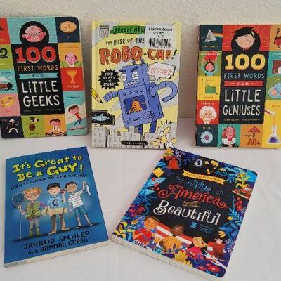 Lot 261: Assortment of NEW Children's Books 