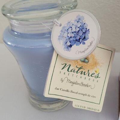 Lot 270: New Easter STORY OF THE EGG & New HALLMARK Candle 