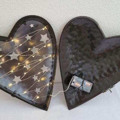 Lot 278: NEW Metal Star Cutout VALENTINES DAY Lighted Heart Home Deco TESTED A+