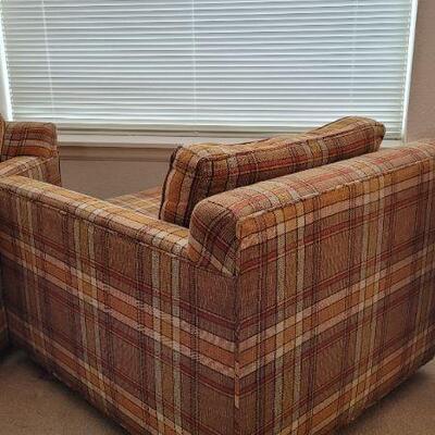 Lot 281: Pair of Vintage MARSHALL FIELD & CO. Mid Century Lounge Chairs