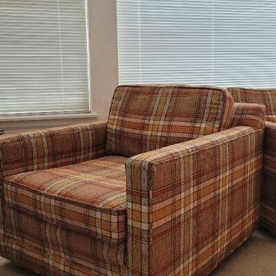 Lot 281: Pair of Vintage MARSHALL FIELD & CO. Mid Century Lounge Chairs