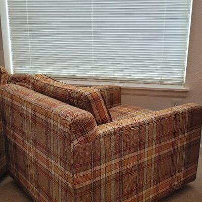Lot 281: Pair of Vintage MARSHALL FIELD & CO. Mid Century Lounge Chairs