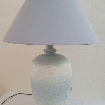 Lot 283: 32" Tall Table Lamp TESTED A+