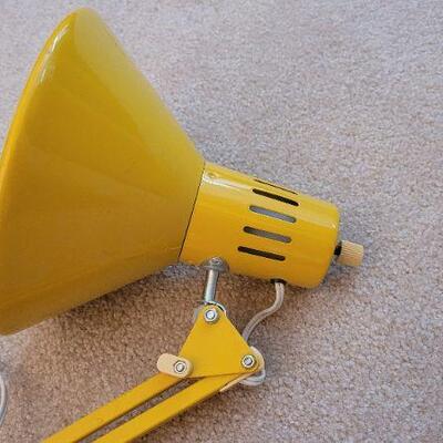 Lot 284: Vintage 4' Yellow Mid Century Modern Desk Clamp Light