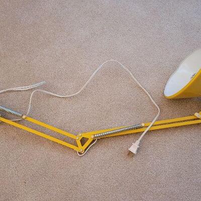 Lot 284: Vintage 4' Yellow Mid Century Modern Desk Clamp Light