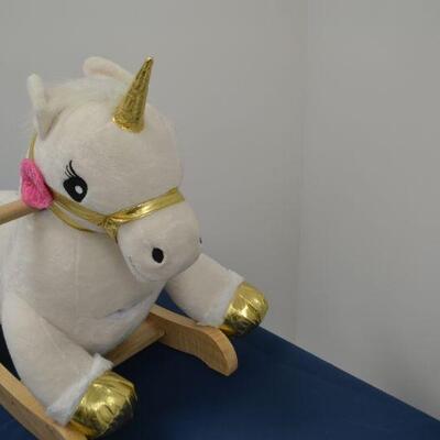 LOT 512 CHILDS UNICORN ROCKING TOY