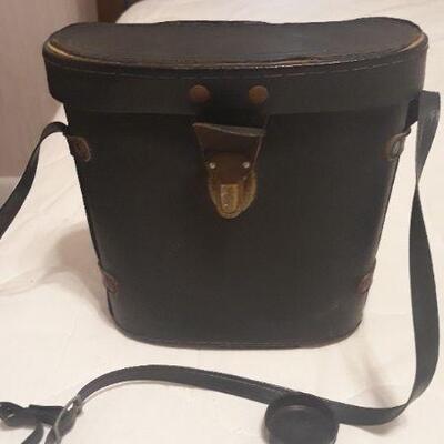 Vintage Cameras & Binoculars