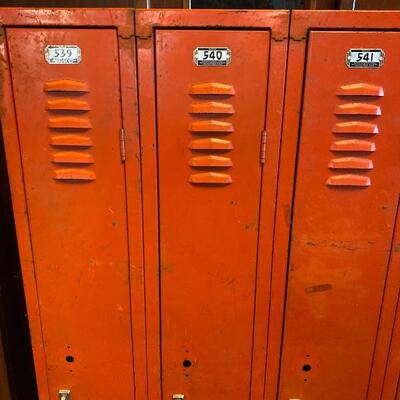 Lot# 87 Set of 5 Vintage Steel Lockers Locker Room Steampunk Repurpose Industrial Decor Storage Mud Room