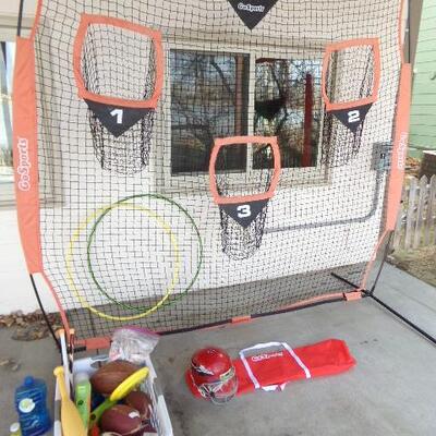 LOT 128  SPORTS EQUIPMENT AND CHILDRENS TOYS