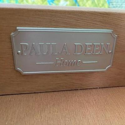 LOT#2BR1: Pair of Paula Dean End Tables Antique White