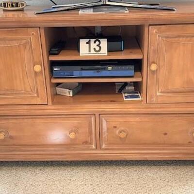 LOT#13BR1: Broyhill Fruitwood Colored Entertainment Center