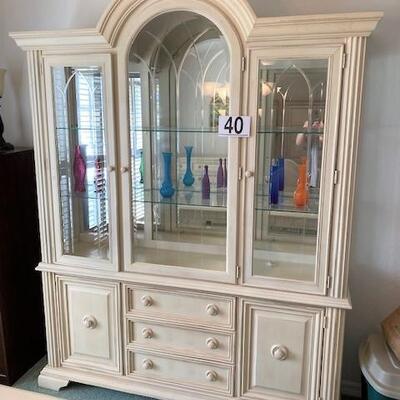 LOT#40DR: Stanley China Cabinet w/ Contents