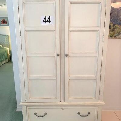 LOT#44DR: Stanley Tall Hutch/Cabinet w/ Contents