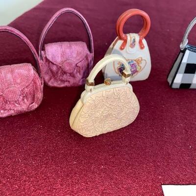 Lot 693 - Resin bags and shoes