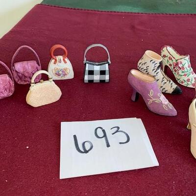 Lot 693 - Resin bags and shoes