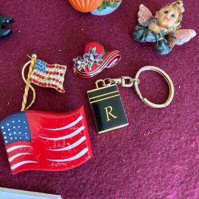 Lot 701 - Holiday Pins