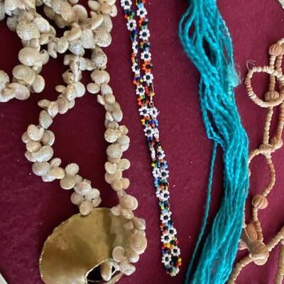Lot 702 - Necklace Lot