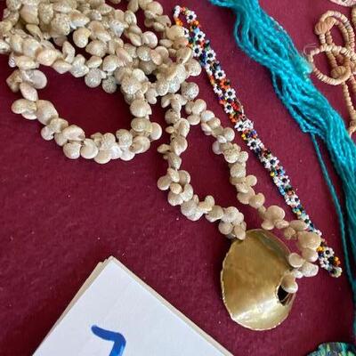 Lot 702 - Necklace Lot