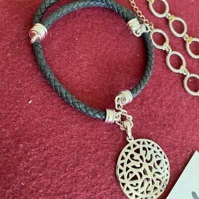 Lot 707 - Jewelry Lot