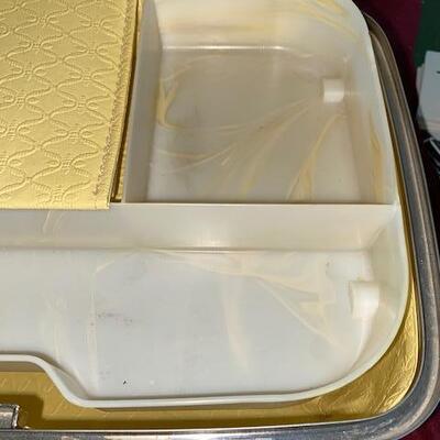 Lot 709 -  American Tourister Escort Train Case