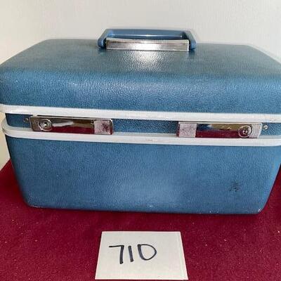 Lot 710 -  Vintage Samsonite Train Case