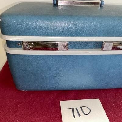 Lot 710 -  Vintage Samsonite Train Case