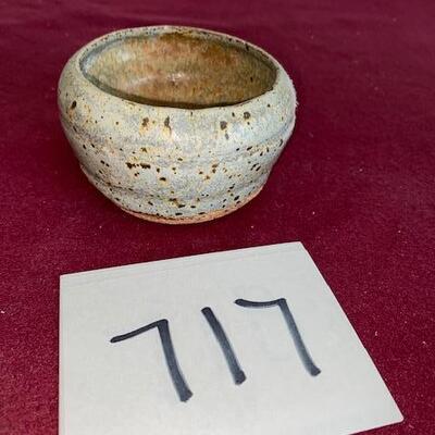 Lot 717 - Stoneware Pot