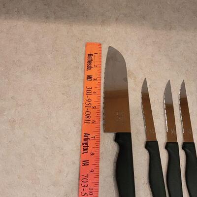Lot 17:  SharpSu 2000 Knife Set