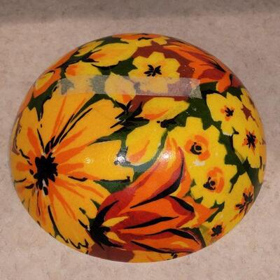 Lot 20: Mid Century Modern Fiberglass 11" Bowl