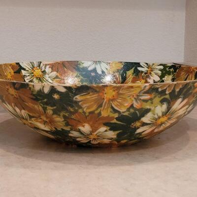 Lot 25: Vintage Mid Century Modern Fiberglass Bowl 14.5"