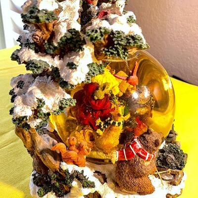 LOT 141  LARGE RESIN SNOWGLOBE SANTA CHECKS HIS LIST FORREST ANIMALS