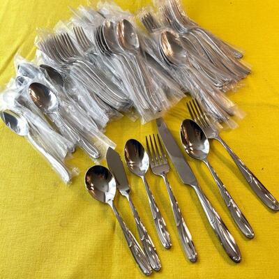 LOT 153  MIKASA STAINLESS STEEL FLATWARE