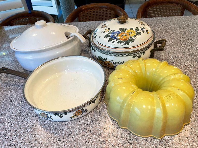 Vintage, Kitchen, Vintage Ceramic Bundt Pan