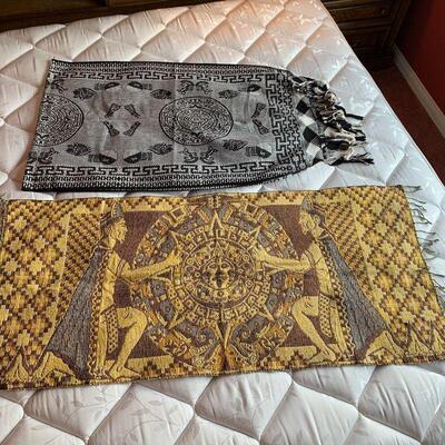 LOT 165  VINTAGE MEXICAN TEXTILES RUNNER & MAT AZTEC DESIGNS 