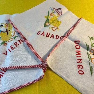 LOT 167  VINTAGE SET OF SEVEN DISH TOWELS DAYS OF THE WEEK SPANISH EMBROIDERY