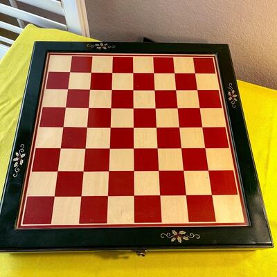 LOT 171  CHRISTMAS CHESS SET SANTA & MRS CLAUS