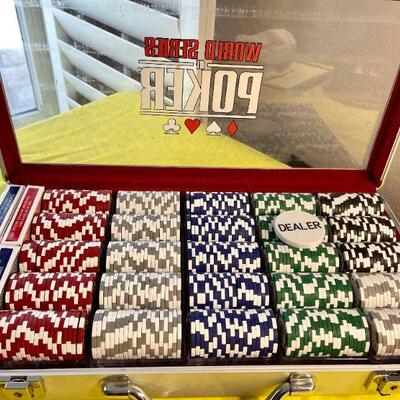 LOT 172  WORLD SERIES POKER CHIPS SET IN CASE
