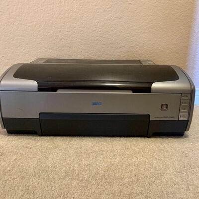 LOT 175  EPSON STYLUS PHOTO INKJET PRINTER R1800