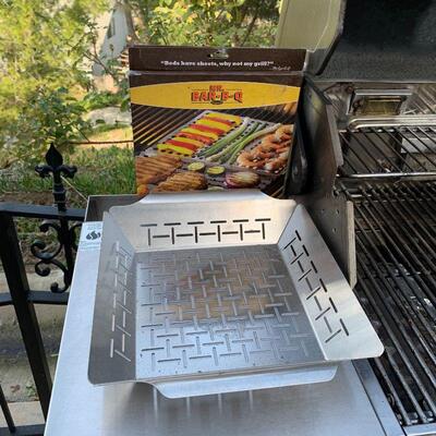 LOT 191  MASTER FORGE GAS BBQ GRILL 