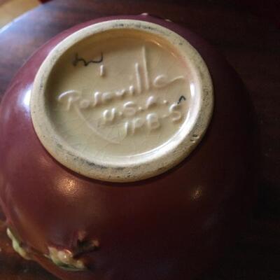 Vintage Roseville Handled Pot 7 x 7 x 5.5â€. LOT 4