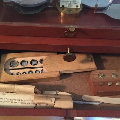 Antique Scientific Pharmacy Scale Complete with weights. LOT 11