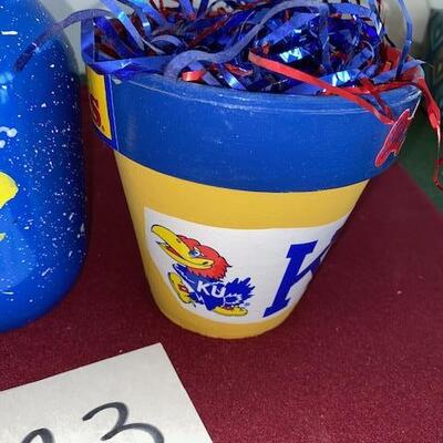 Lot 723- KU items
