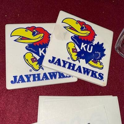 Lot 724 - KU items